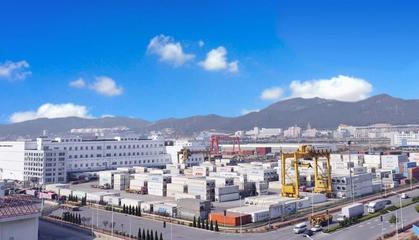 自貿(mào)區(qū)東風(fēng)助推大連港駛?cè)氚l(fā)展快車道